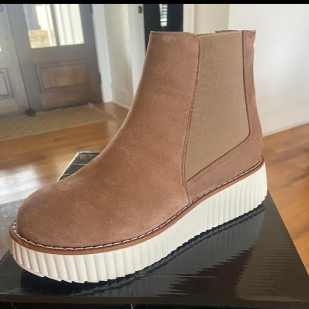Womens slip on boots